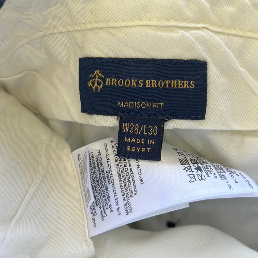Gently used men’s brooks brothers Madison fit pants 38 x 30